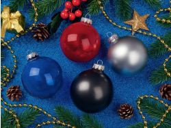 Стеклянный елочный шар "Christmas bauble", синий прозрачный, с серебристым колпачком в черной коробке