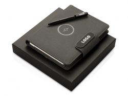 Подарочный набор «Twilight»: органайзер А5 с беспроводной зарядкой и металлическая шариковая ручка со светящимся логотипом Подарочный набор «Twilight»: органайзер А5 с беспроводной зарядкой и металлическая шариковая ручка со светящимся логотипом