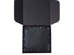 Подарочный набор с варежками, шарфом и термосом, черный