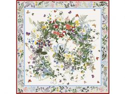 Набор: платок «Русский полевой букет» и свеча «Цветы и травы»