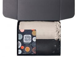 Подарочный набор «Re:y. Haven»  с пледом, кружкой и чаем