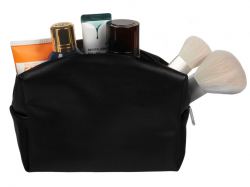 Подарочный набор «Re:y. Boost» с кофемашиной, капсулами и косметичкой