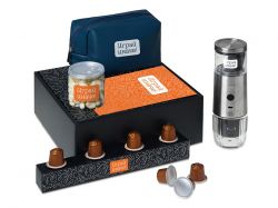 Подарочный набор «Re:y. Boost» с кофемашиной, капсулами и косметичкой