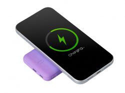 Беспроводное зарядное устройство с возможностью изготовления корпуса с градиентом по индивидуальному дизайну клиента