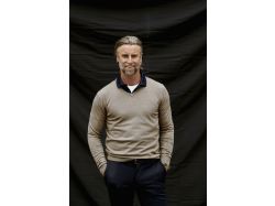 Oakville V-Neck (dark mocca)