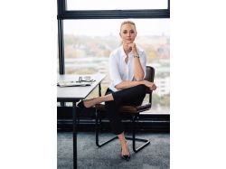 Modern Trouser Woman (walnut)