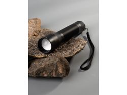 Фонарь с фокусировкой луча Skyddas, черный