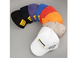 Бейсболка Canopy, черная с белым кантом