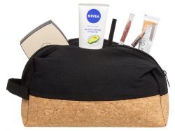 Подарочный набор с расческой, пилкой для ногтей, бальзамом для губ в косметичке